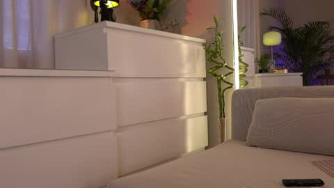 Anissa online show from April 8, 3:14 pm