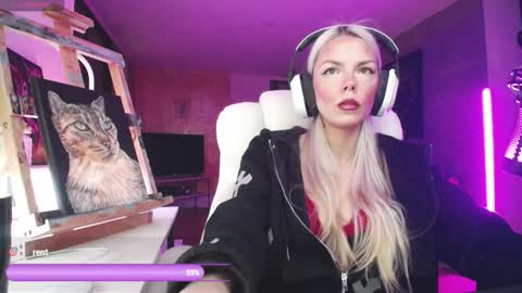 stage Kylie Sinner  brand CLITBAIT online show from February 28, 1:27 am