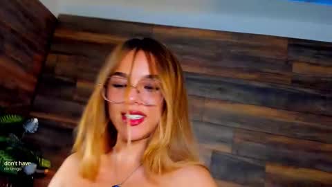 Instagram  tinyw0nder online show from September 17, 10:41 pm