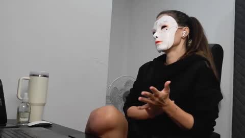 Tinks online show from February 5, 7:00 am