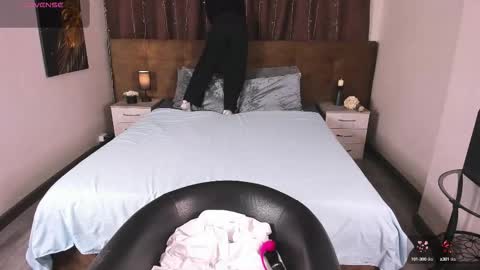 2 GMT Mo Tu We Th Fr 10am-4am online show from October 12, 10:12 pm