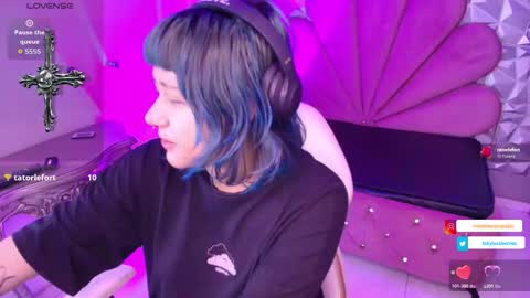 toky         online show from November 19, 7:47 pm