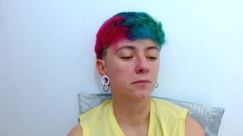 Blue online show from November 24, 8:11 pm