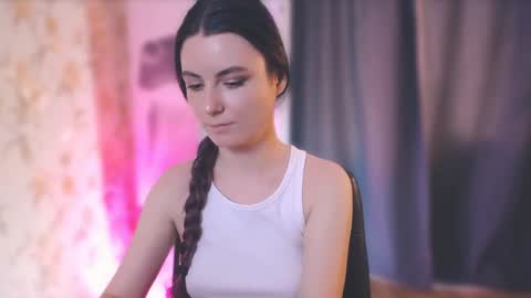 Elizabeth online show from March 12, 10:48 am