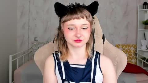 Tori online show from April 12, 12:14 am