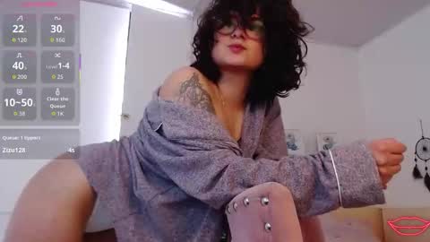 tori_just online show from November 6, 8:26 pm