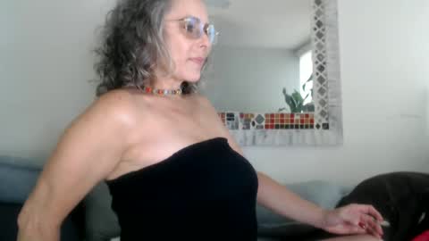 TotyPink online show from June 17, 3:46 pm
