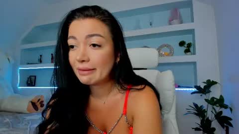Juliee online show from June 22, 5:48 am