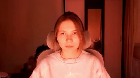 Lisa online show from November 21, 4:42 pm