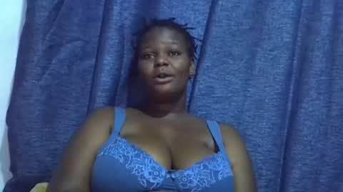 trendybootie online show from April 18, 2:03 am