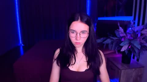 TriciaDaisy online show from May 20, 2:47 pm