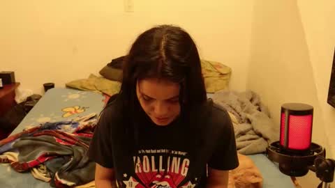 trixx_01 online show from December 19, 8:28 am