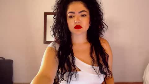 tuti online show from April 15, 8:53 pm