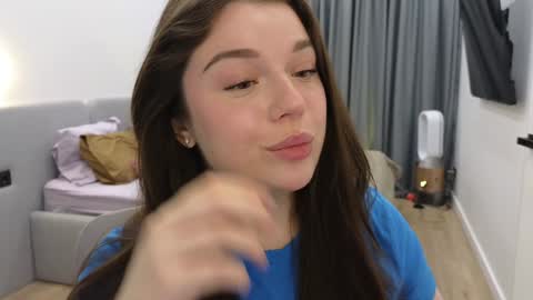 Ariana online show from February 5, 8:57 pm