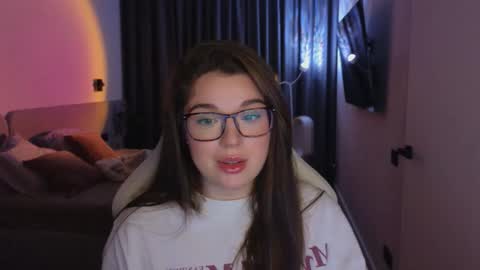 Ariana online show from October 3, 8:58 pm