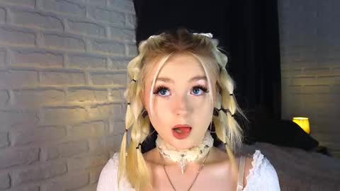 twinklefluff online show from October 10, 4:12 pm