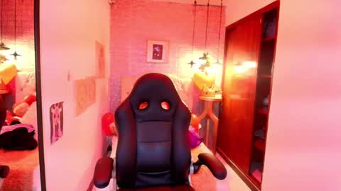       online show from March 10, 3:01 am