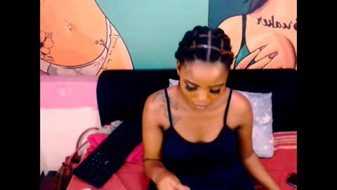 Tyra online show from October 19, 7:05 pm