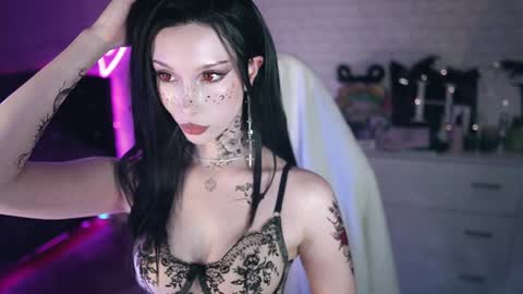 Izzy    online show from December 29, 4:51 pm