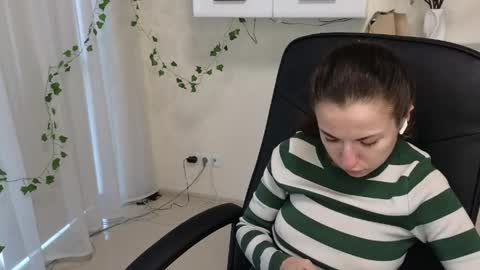 Ulyana online show from April 19, 4:01 am