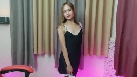 urasian_crisa online show from November 12, 6:33 am
