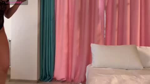 Jenny online show from April 11, 8:40 am