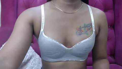 urgoddessleenie online show from October 7, 9:57 am