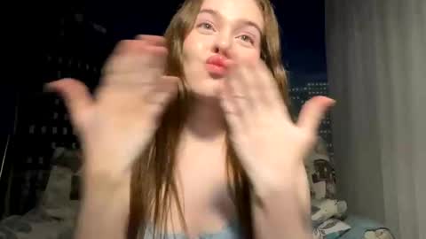 Hannah online show from January 10, 9:10 pm