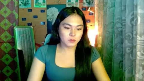 YOURGIRLCAMILLA online show from December 18, 3:17 pm
