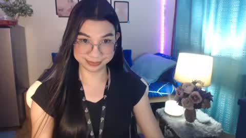 Ashley Kate Mateo Gray online show from December 19, 12:56 pm