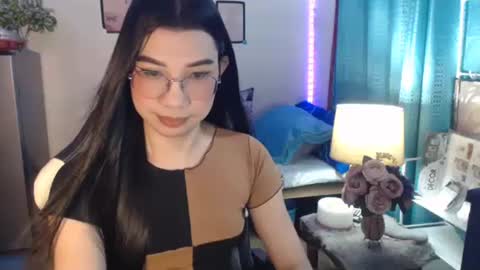 Ashley Kate Mateo Gray online show from December 13, 4:33 am