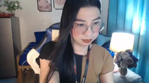 Ashley Kate Mateo Gray online show from January 28, 11:28 am