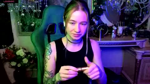 Leila online show from January 9, 4:55 pm