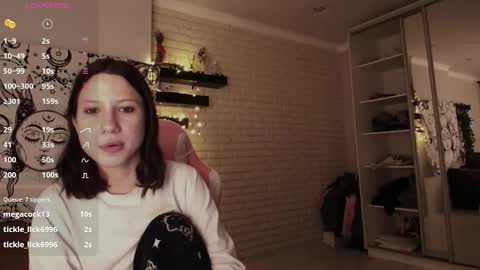 Eva online show from January 3, 7:07 pm