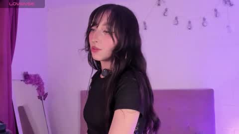 v1cky_ online show from February 12, 11:17 pm