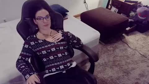 vagelicious online show from October 13, 11:35 am