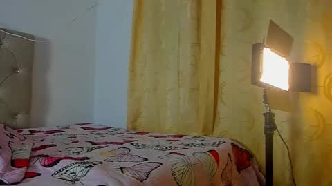 Vahiolet smith online show from September 12, 3:29 am