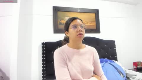 Vahiolet smith online show from December 17, 3:22 am