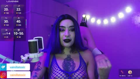 Vainilla Independent model online show from December 16, 1:33 am