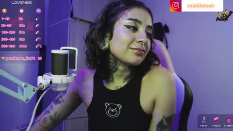 Vainilla Independent model online show from October 4, 1:44 am