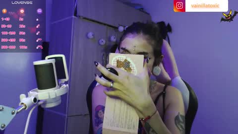 Vainilla Independent model online show from October 5, 1:54 am