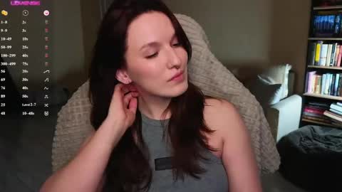 Val online show from April 27, 8:28 pm