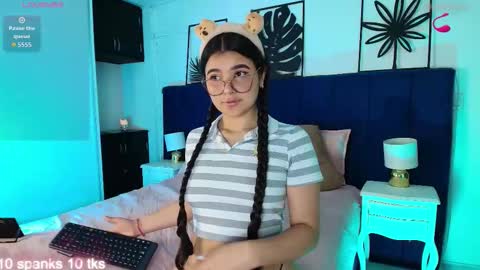 Tifanny  online show from September 18, 7:56 pm