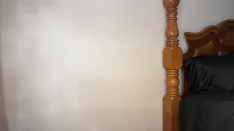 Valencia Ember online show from April 29, 2:20 pm