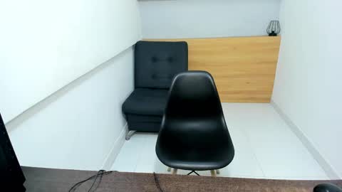 valentinarose4 online show from November 14, 5:07 am