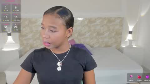 valentinarose4 online show from November 18, 12:39 pm