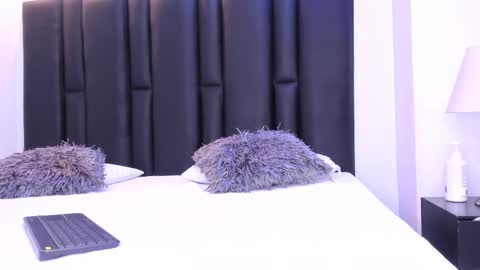 valeri_tafur online show from March 6, 10:52 am