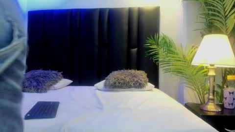 valeri_tafur online show from November 22, 11:02 am