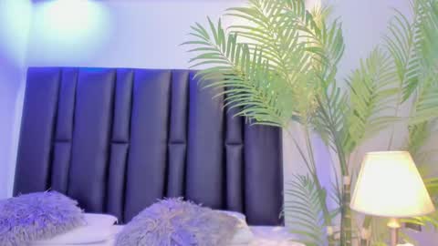 valeri_tafur online show from September 12, 11:39 am