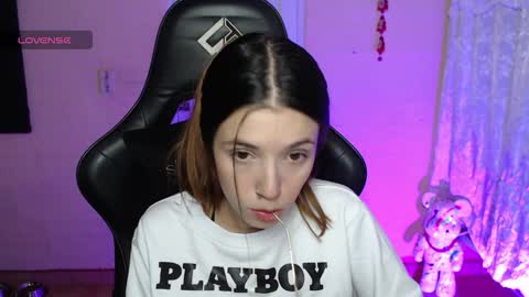   online show from December 4, 4:32 am